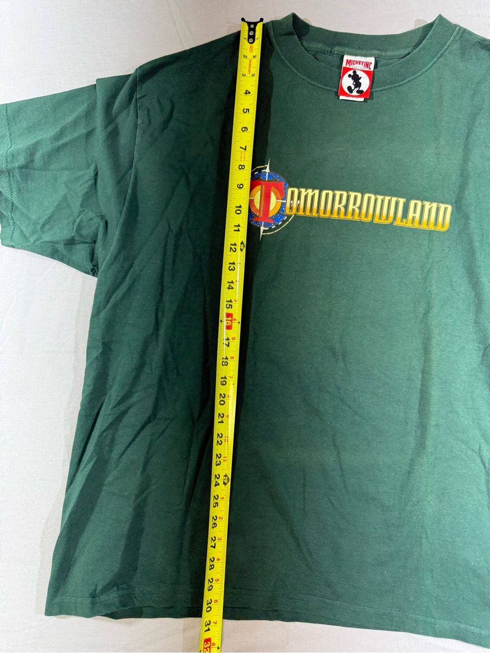 Vintage Disney 1998 Tomorrowland Forrest Green T-Shirt - Picture 8 of 8